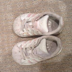 Toddler 4 Adidas tennis shoes